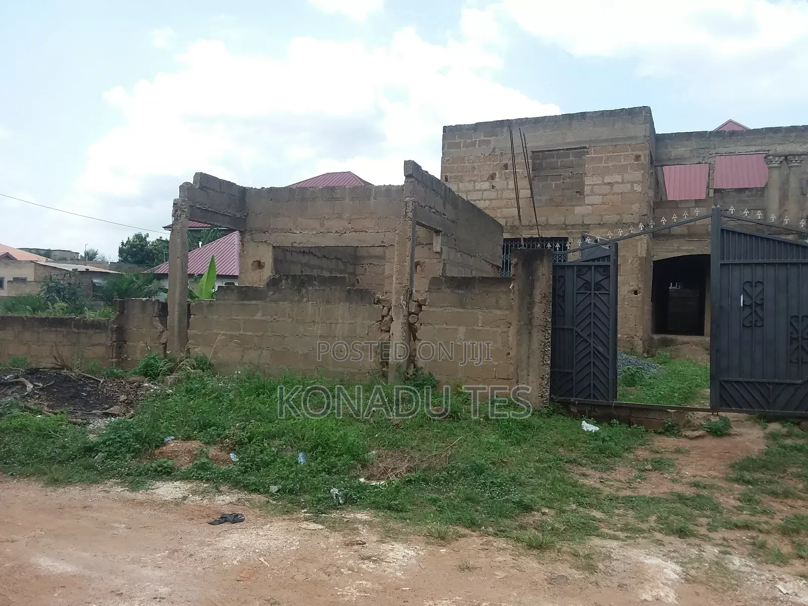 12bdrm House in Valley View Area for sale
