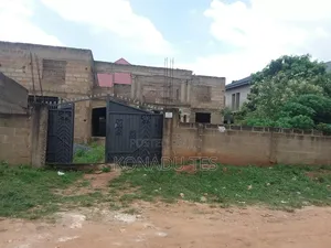 12bdrm House in Valley View Area for sale