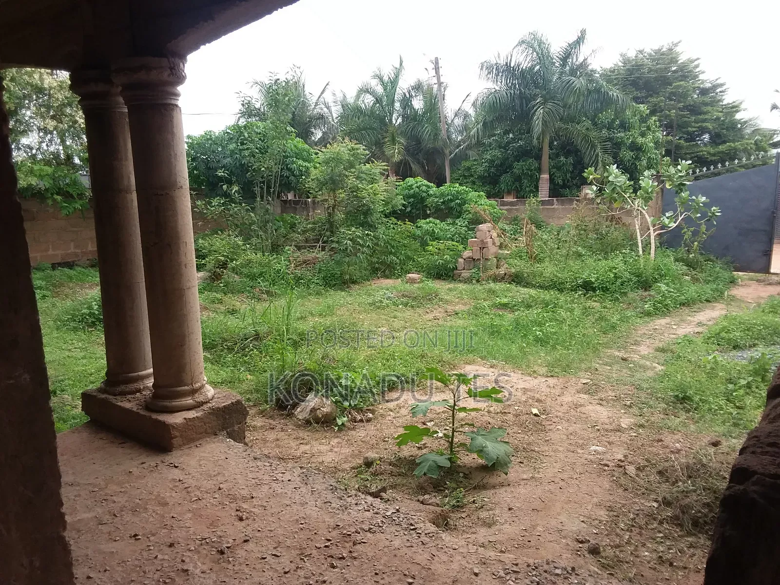 12bdrm House in Valley View Area for sale