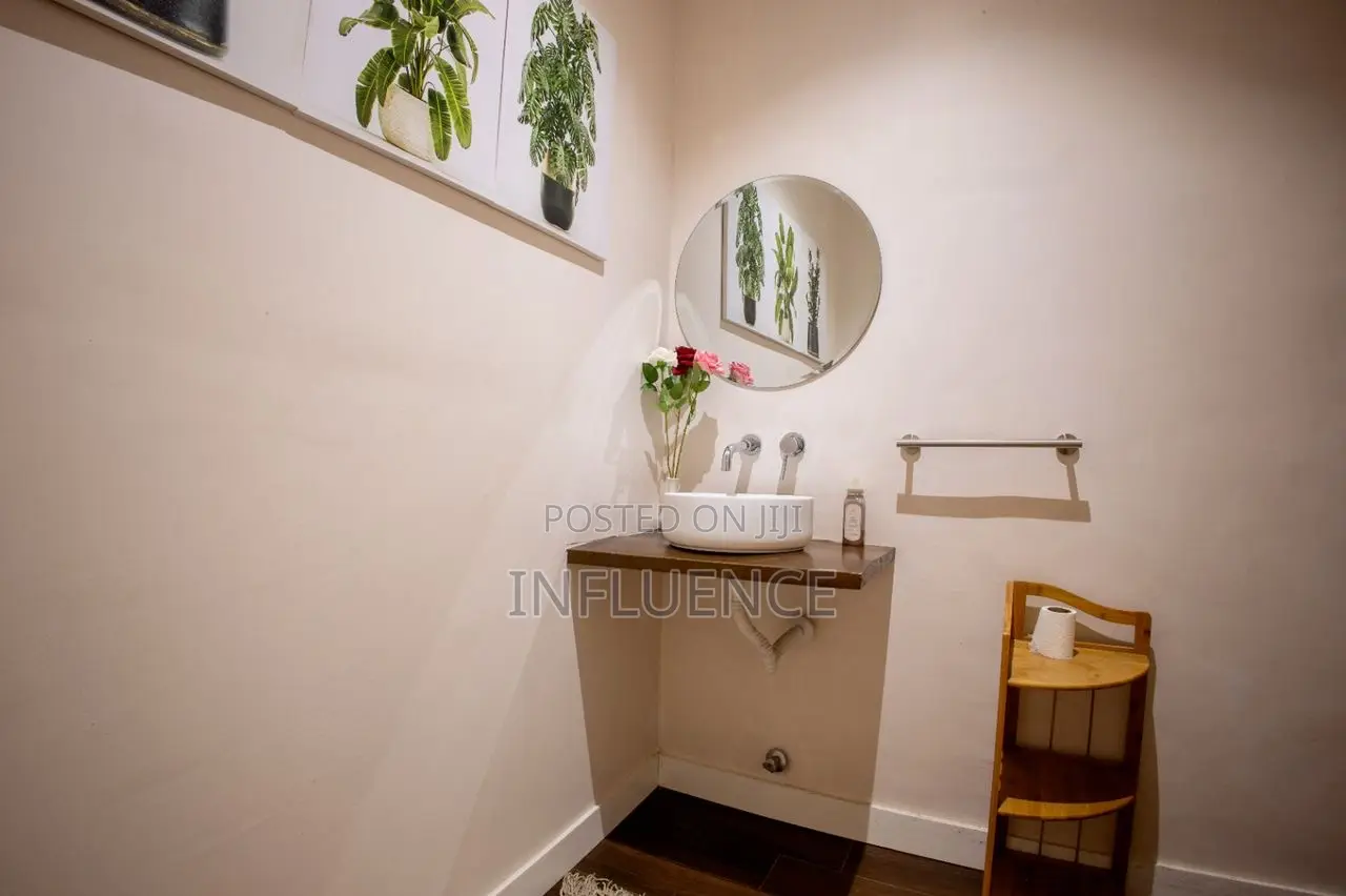 Furnished 2bdrm House in Palace Mall Area, East Legon for sale