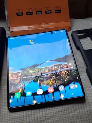 New Samsung Galaxy Z Fold 2 512 GB Gold