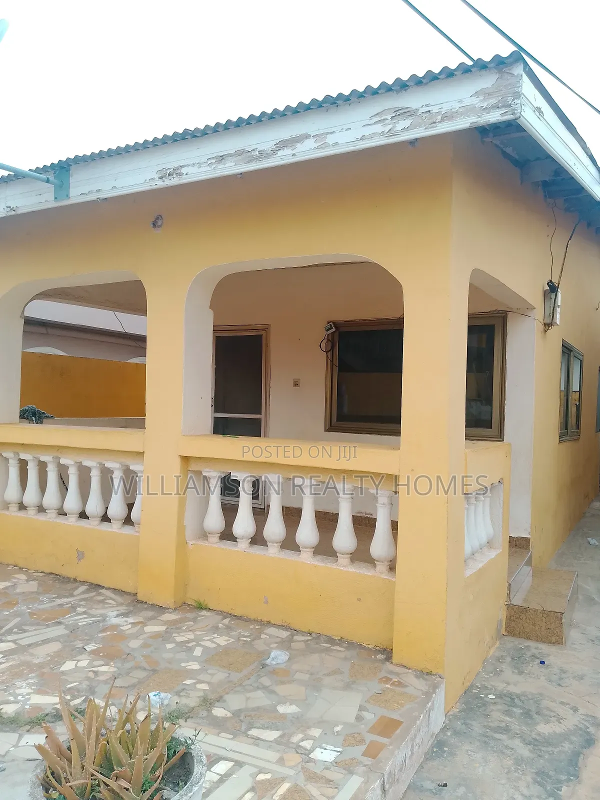 1bdrm Apartment in Spintex Main Road for rent