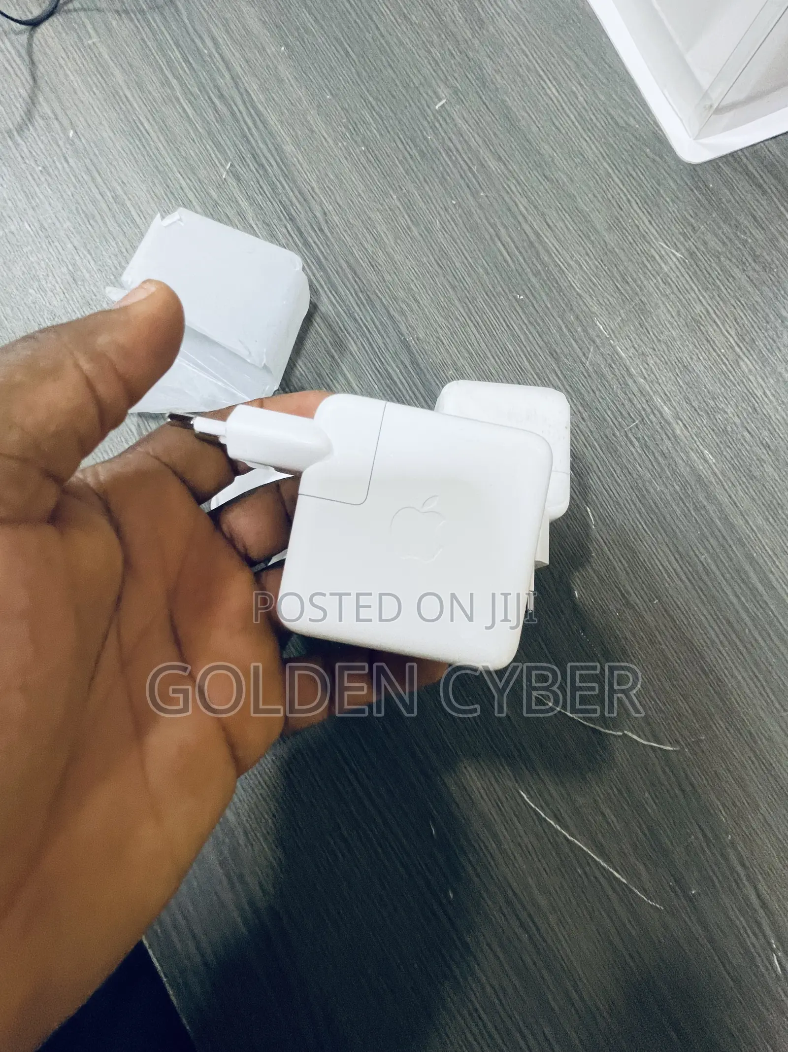 Apple Dual Usb-C Port 35w Power Adapter Mnwp3