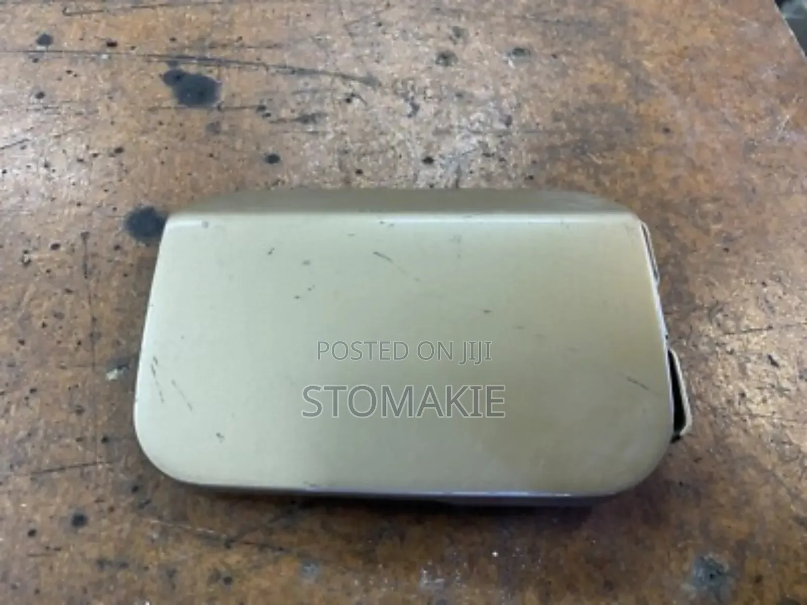 Mercedes 190 Fuel Door