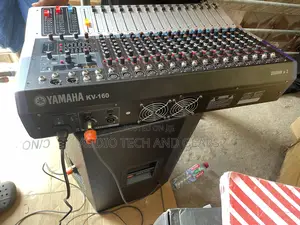 Yamaha Kv-160 16 Channel Powered Mixer