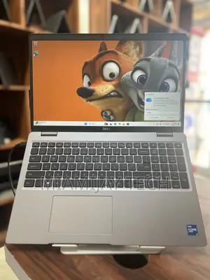 Laptop Dell Latitude 5520 16GB Intel Core I5 SSD 256GB