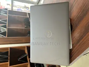 Laptop Dell Latitude 5520 16GB Intel Core I5 SSD 256GB
