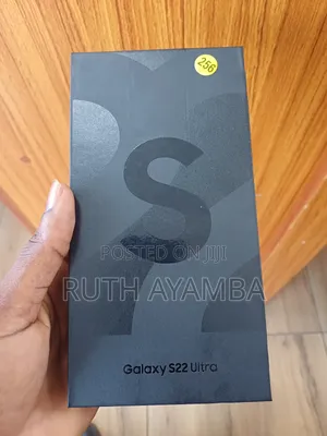 New Samsung Galaxy S22 Ultra 5G 256 GB Black