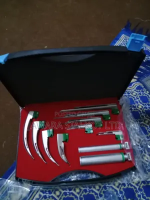 Layrangoscope Fiber Optic Miller and Maccoy 9 Blade Set