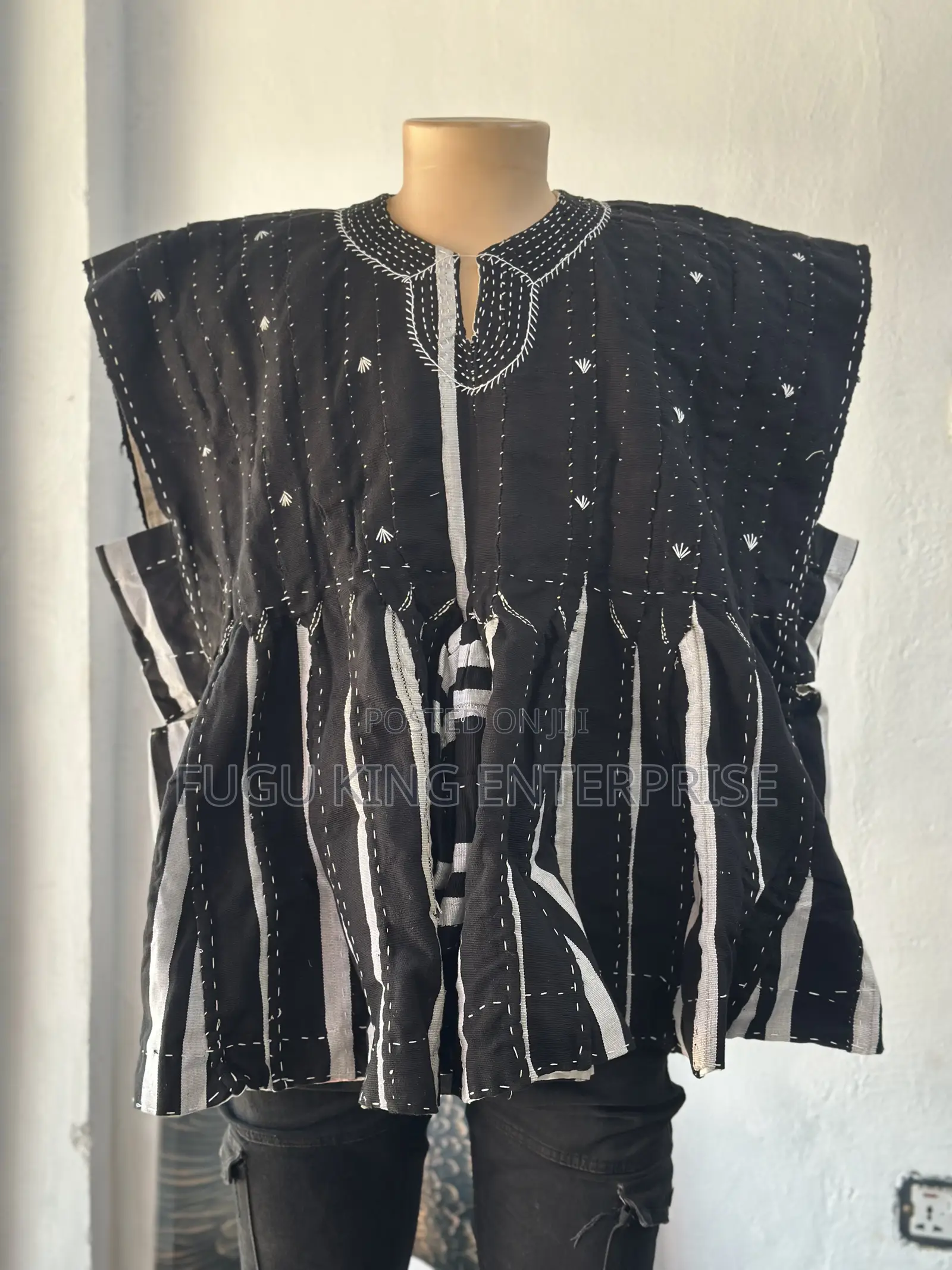 Men Black, White, Red and White Designed Fugu Batakali Smock