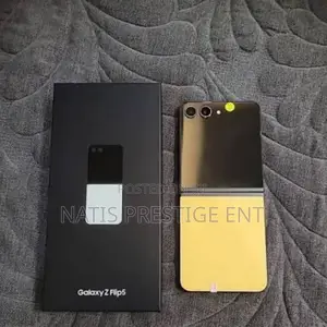 New Samsung Galaxy Z Flip 5 256 GB Yellow