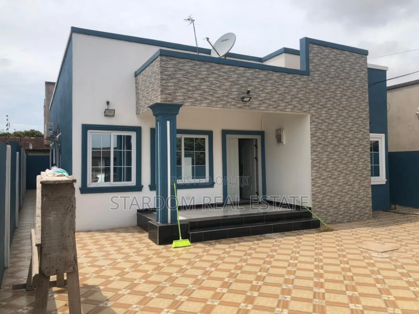3bdrm Duplex in Kfc, Spintex for rent