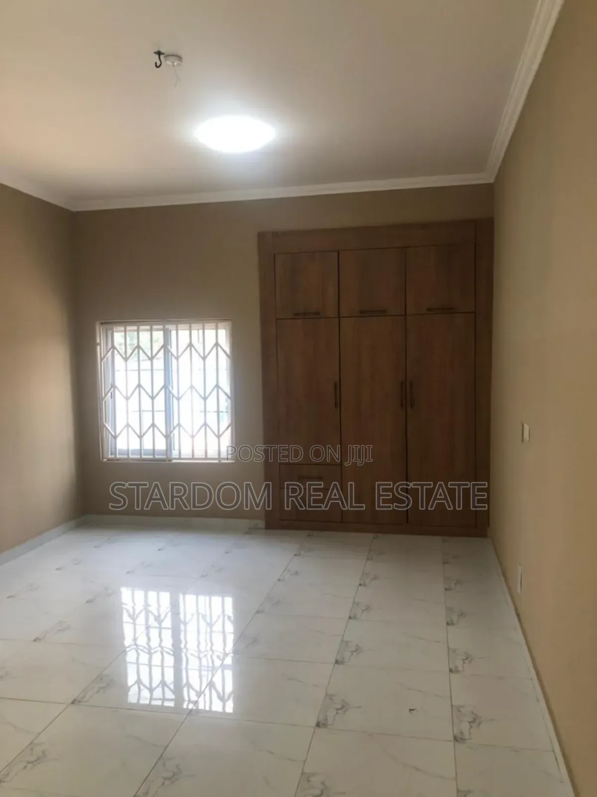 3bdrm Duplex in Kfc, Spintex for rent