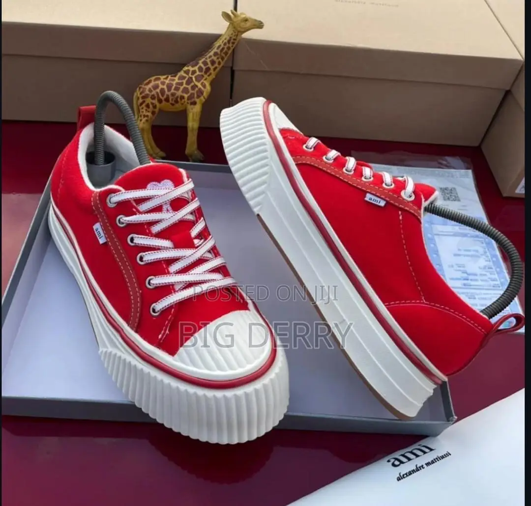 Ami Paris Low Top Sneakers