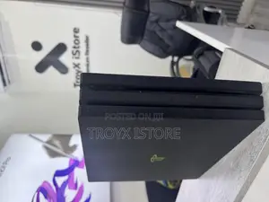 Play Station 4 Pro