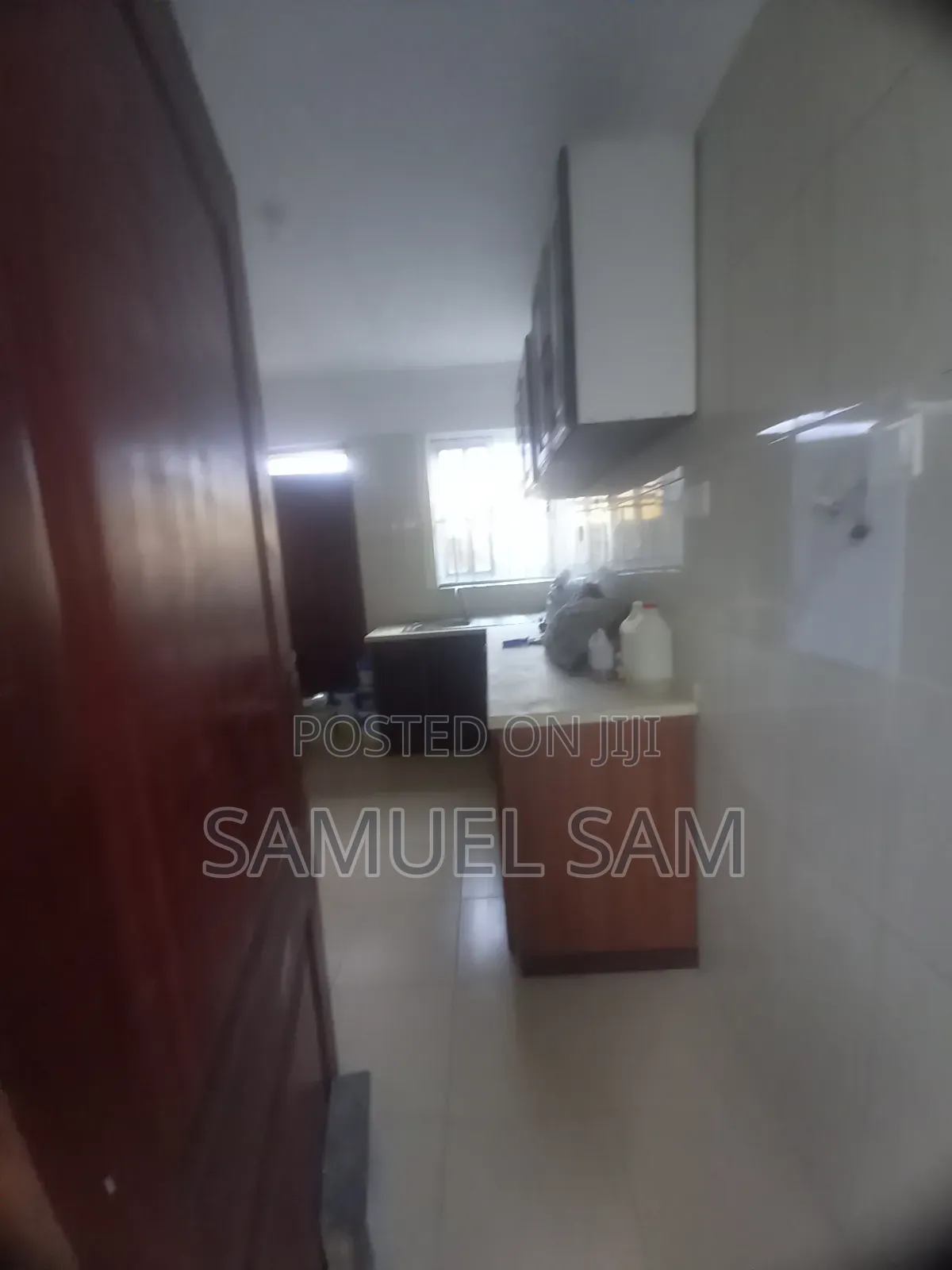 10bdrm House in Tema Community 11 for rent