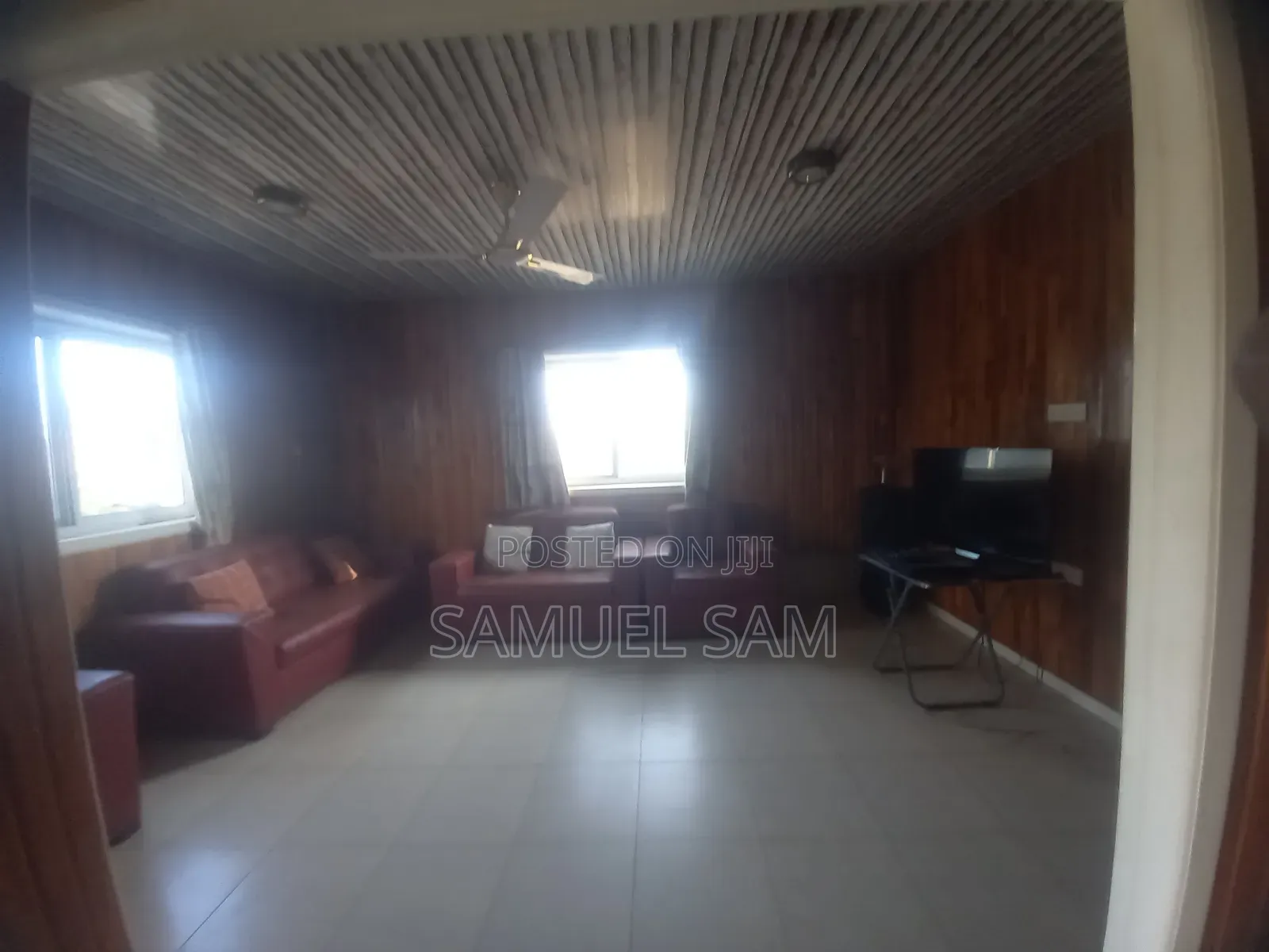 10bdrm House in Tema Community 11 for rent