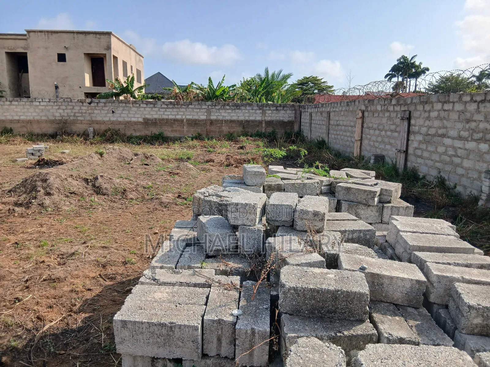 768 Square Meters of Dry Land for Sale Behind Emmanuel Apts. Sampah Va