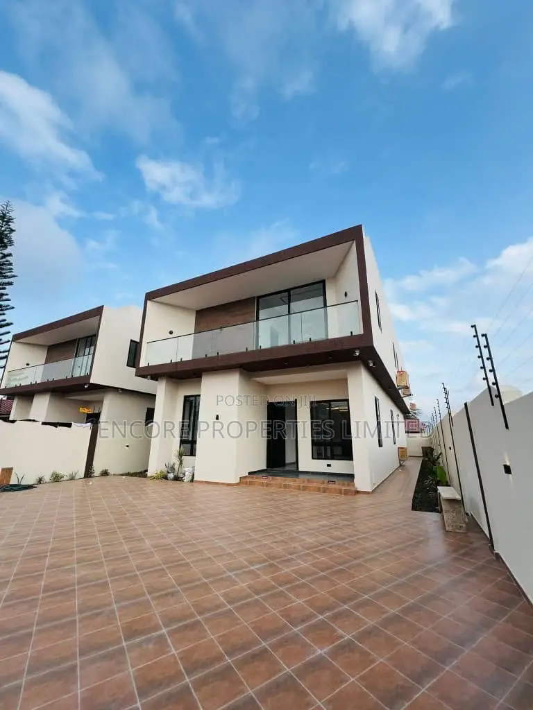 4bdrm House in Encore Properties, Owusu Ansah for sale