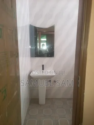 4bdrm House in Tema Community 11 for rent