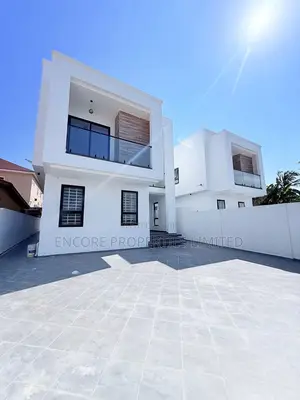 4bdrm House in Encore Properties, Baatsona Total for sale