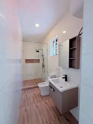4bdrm House in Encore Properties, Baatsona Total for sale