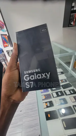 New Samsung Galaxy S7 32 GB Black
