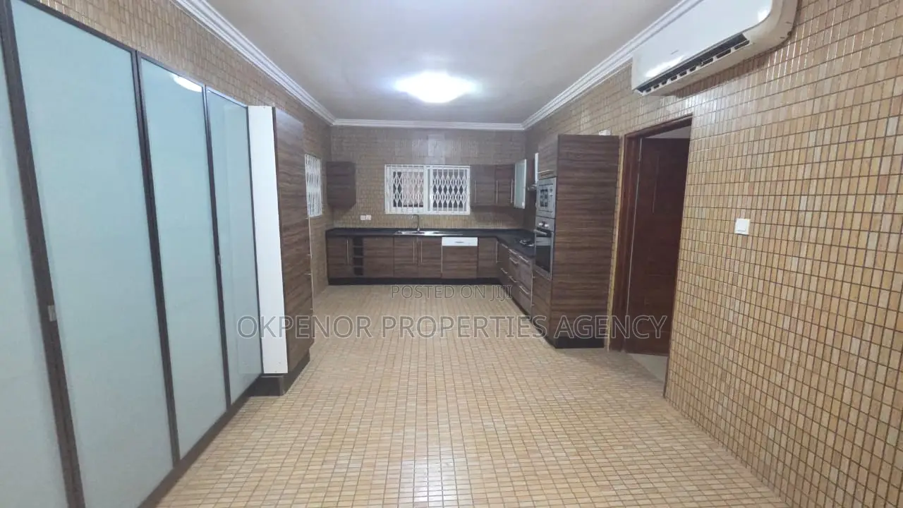 4bdrm House in Lashibi,Com18, Accra Metropolitan for rent