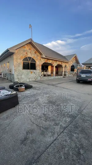 5bdrm House in Ablekuma  Nsakina, Manhean for rent