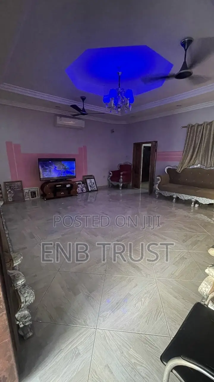 5bdrm House in Ablekuma  Nsakina, Manhean for rent