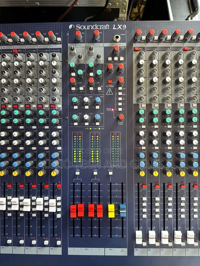 Soundcraft Lx9 24 Channel Mixer