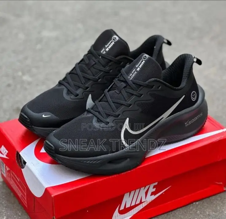 Nike Zoom Trainers Blacksilver