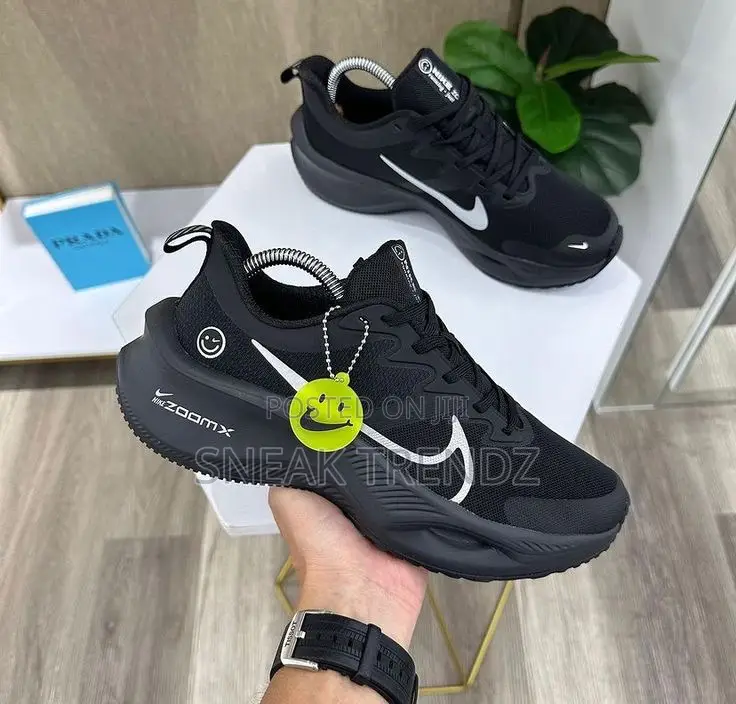 Nike Zoom Trainers Blacksilver