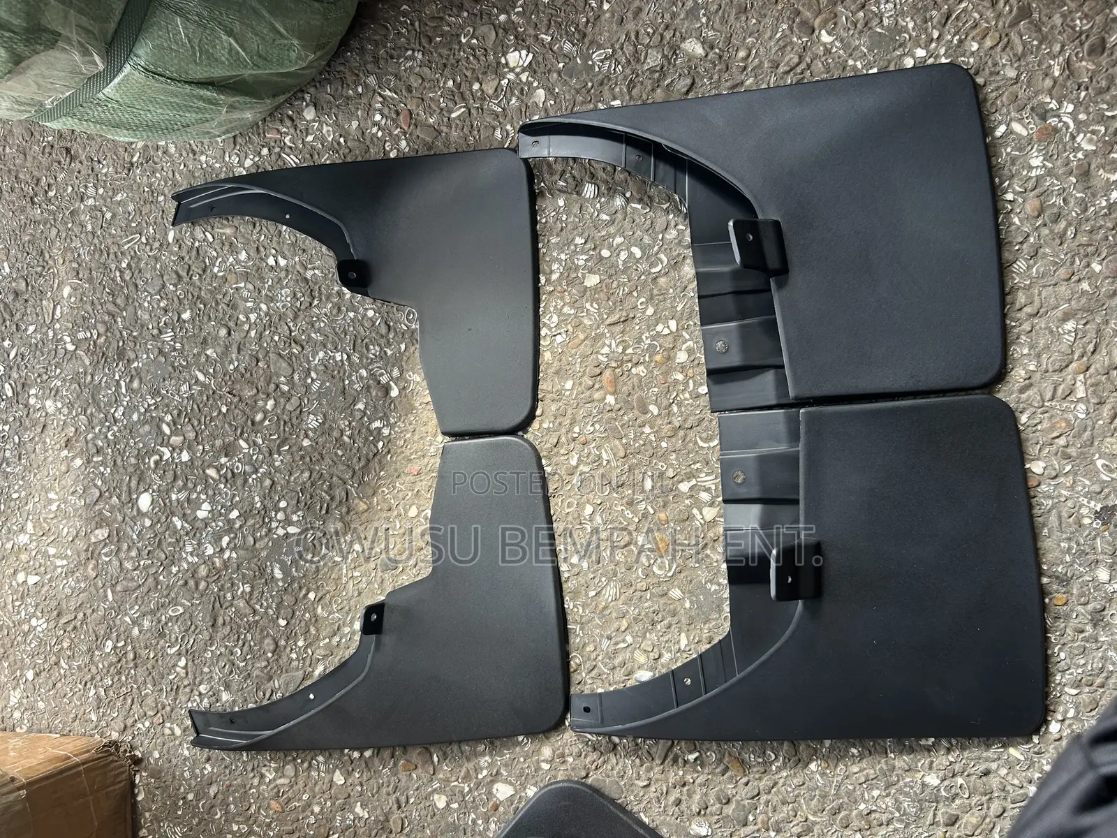 Nissan Navara Mud Guard Rubbers