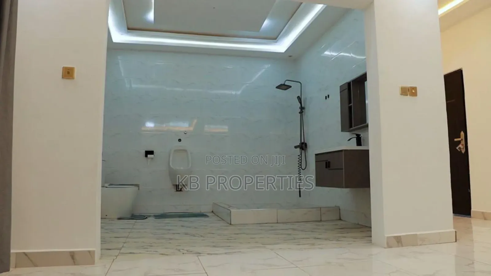 Furnished 5bdrm Duplex in Kb Properties, Ashomang Estate for sale