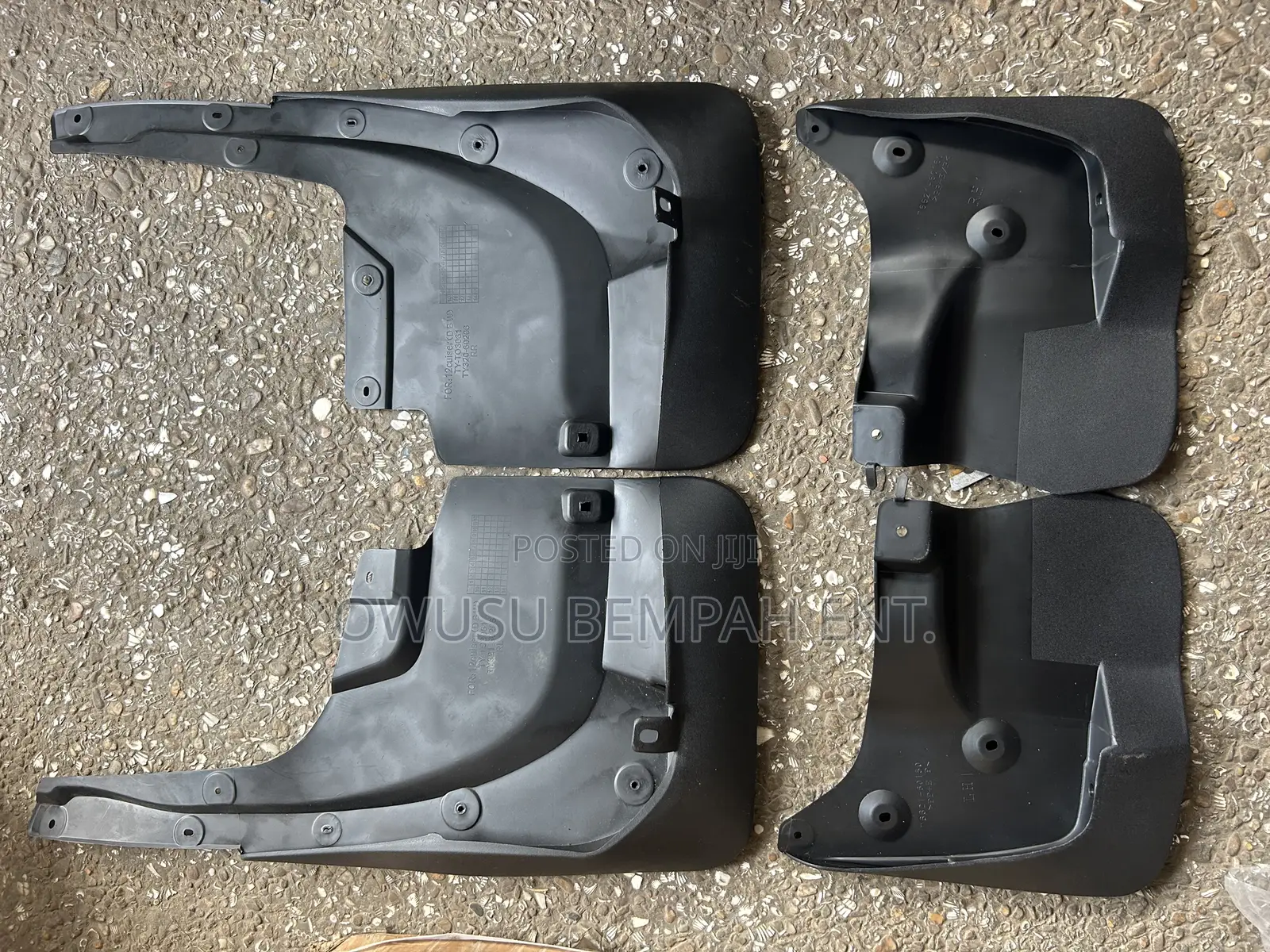 Toyota Land Cruiser 200 Mud Guard Rubber