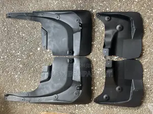 Toyota Land Cruiser 200 Mud Guard Rubber
