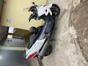 Kymco 2022 White