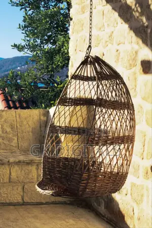 Luxury Rattan Hanging Chair With Cushion - Indoor/Outdoor Swing Seat