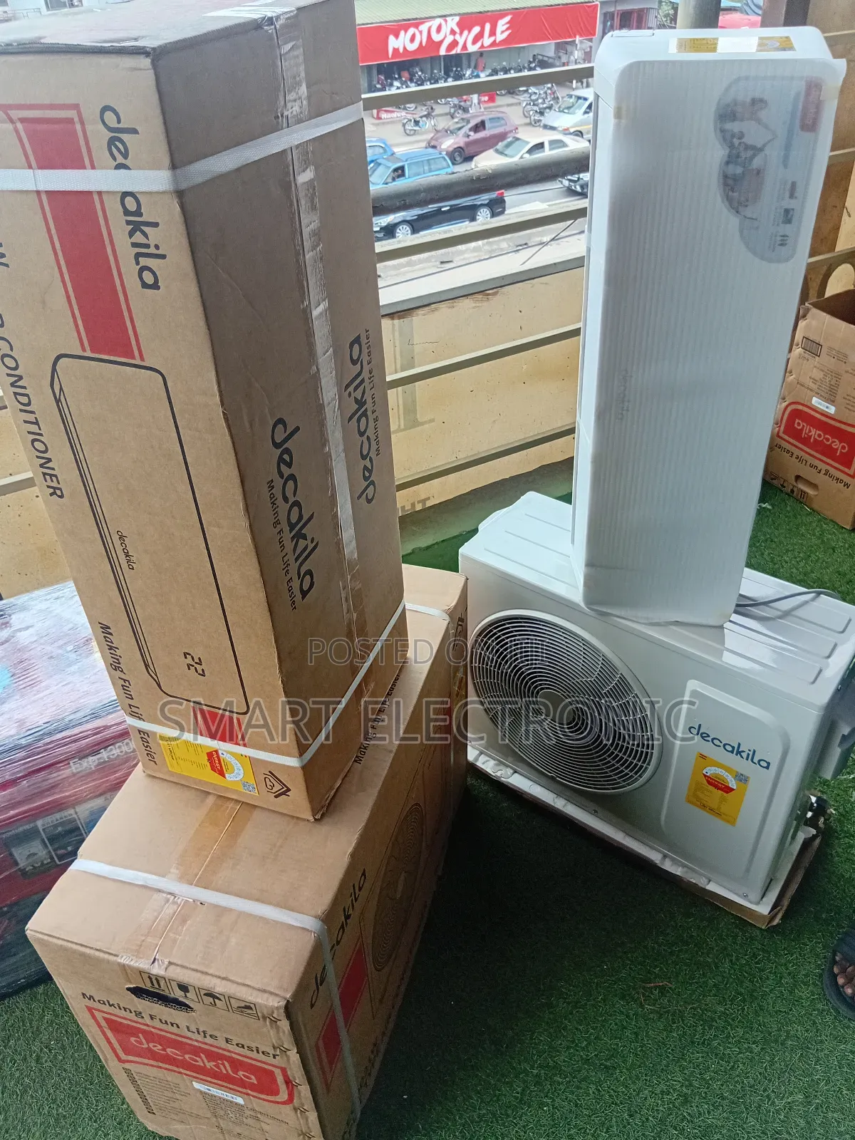 Convenient Decakila Air Conditioning 1.5hp Split