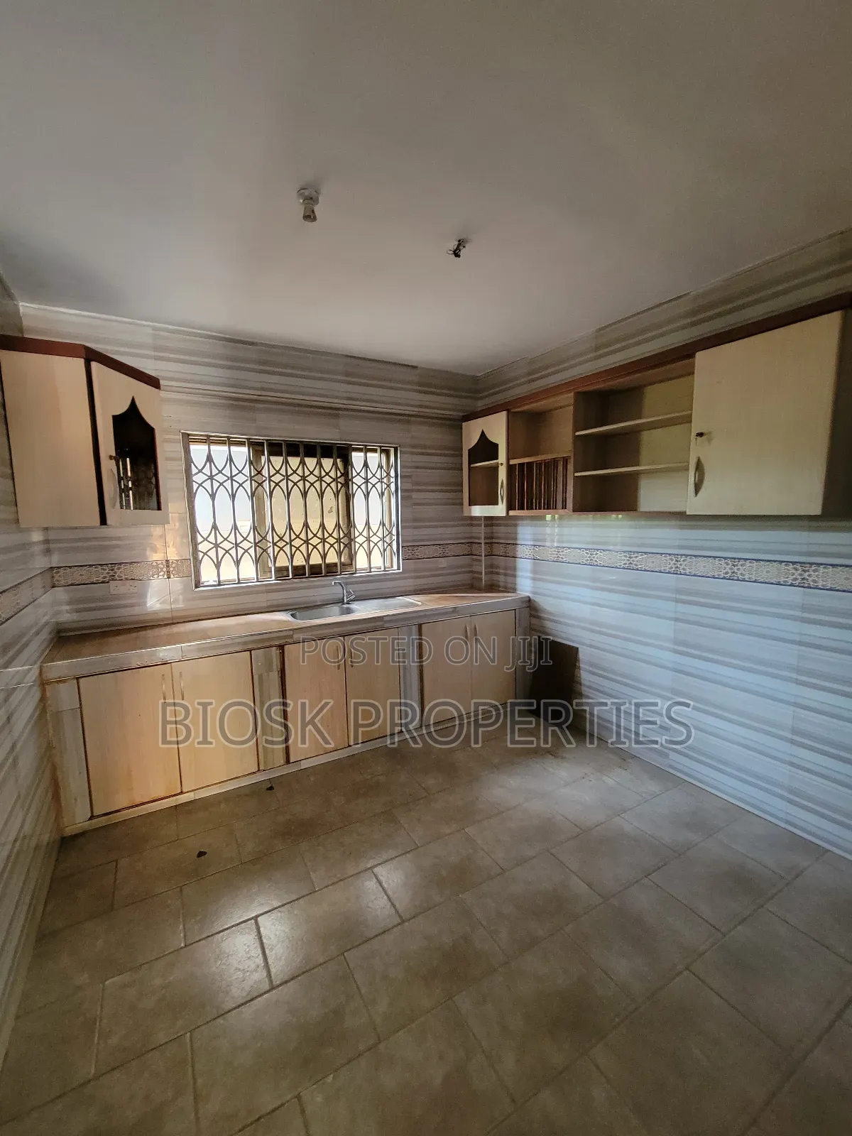 2bdrm Apartment in Biosk Properties, Police Station for rent