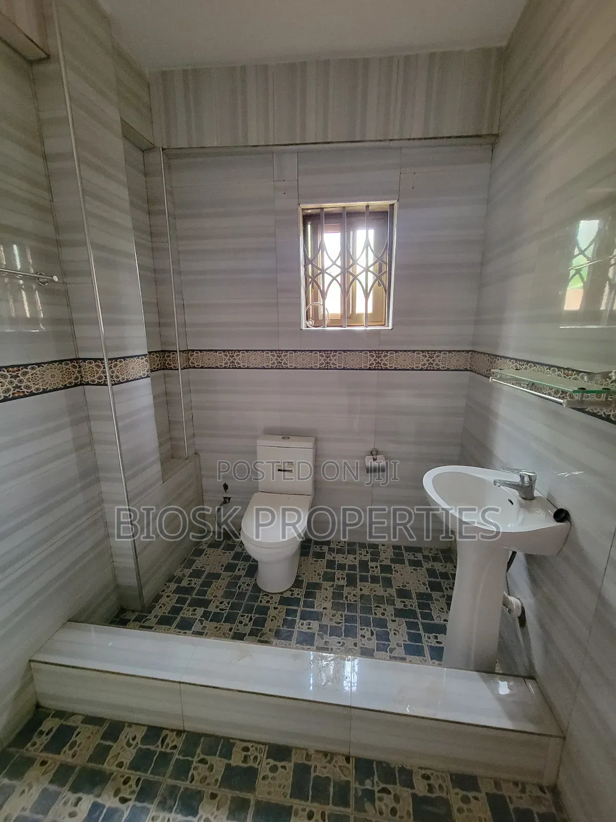 2bdrm Apartment in Biosk Properties, Police Station for rent