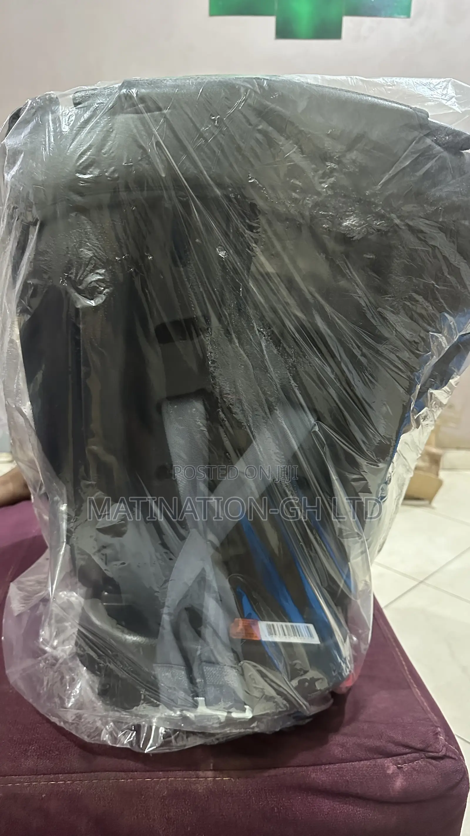 Happykids Baby Carseat.