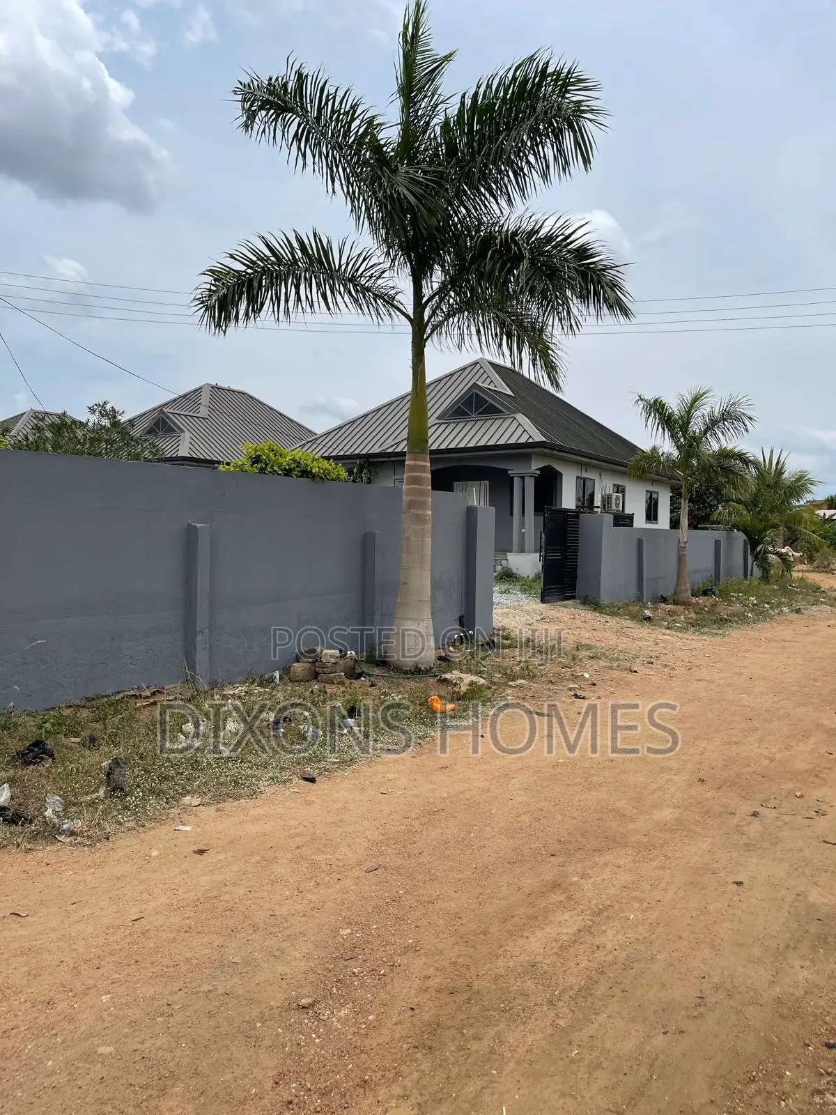 3bdrm House in Dixons Homes, Awutu Senya East Municipal for sale