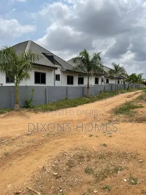 3bdrm House in Dixons Homes, Awutu Senya East Municipal for sale
