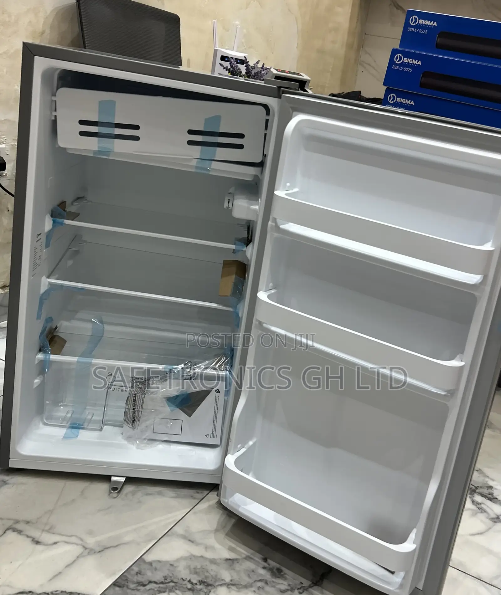 Original Fast Sigma 93 Liters Singledoor STF-90 Top Mount Fridge