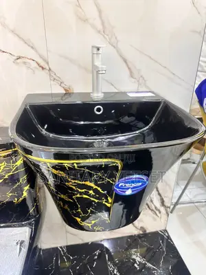European Black and Gold Wall Hung Basin_wash Hand Basin With Tap