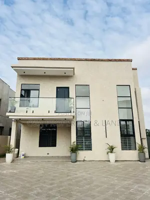 4bdrm House in Ashaley Botwe, Lake Side Estate for sale