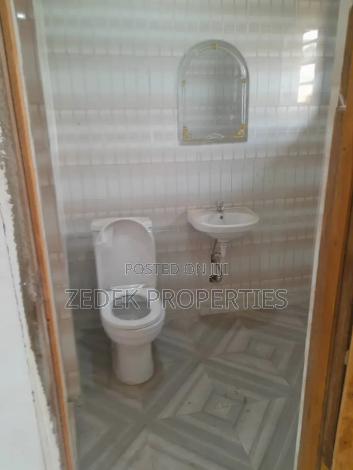 2bdrm Apartment in Zedek Properties, Ashomang Estate for rent