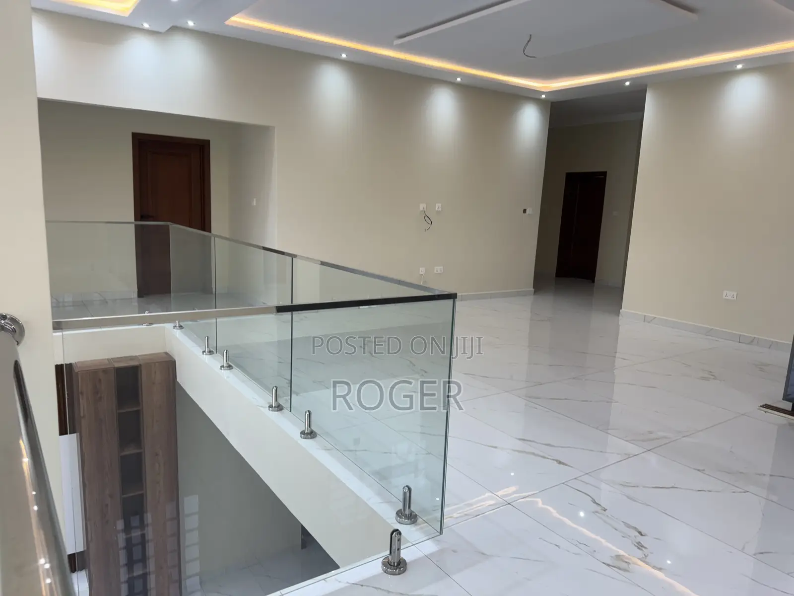 5bdrm Mansion in Achimota Petroleum for rent